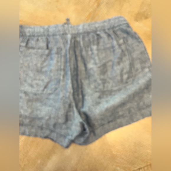 Old Navy  Chambray linen Blend shorts Medium Drawstring waist 34” inseam 3” - Picture 5 of 5